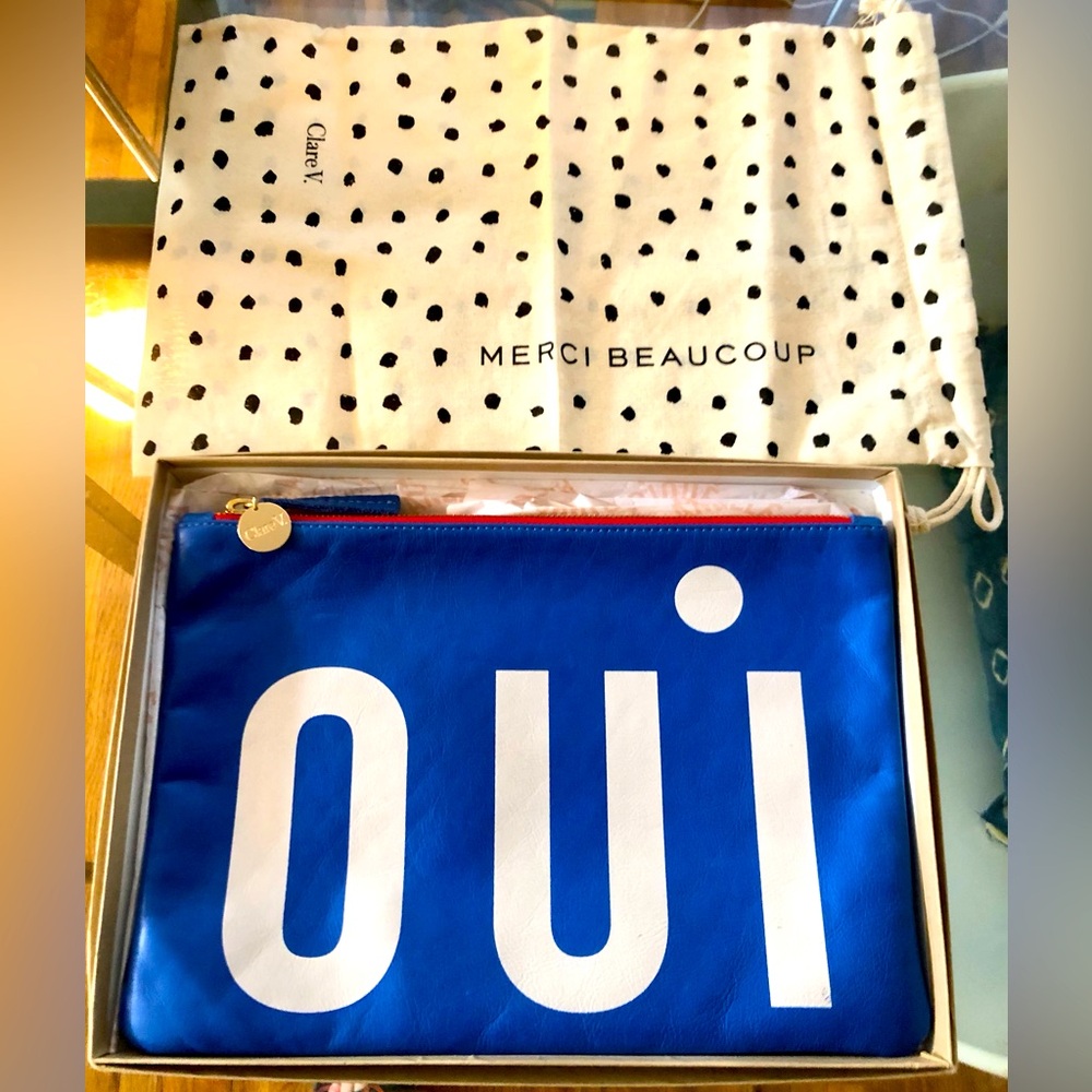 🎉🌴 CLARE V “OUI” BLUE & WHITE LARGE LEATHER CLUTCH W/ DUST BAG/BOX! 😍